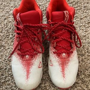 Mens Under Armour football cleats